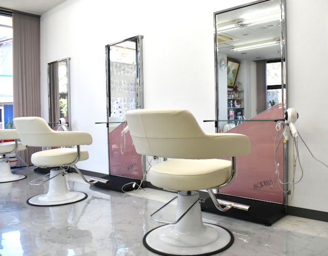 ちゃーむはうす サロン内